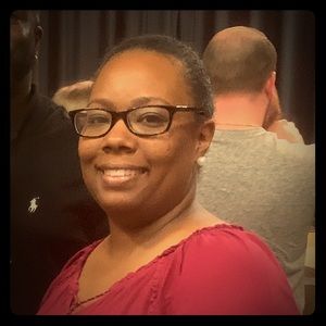 Meet your Posher, Regena